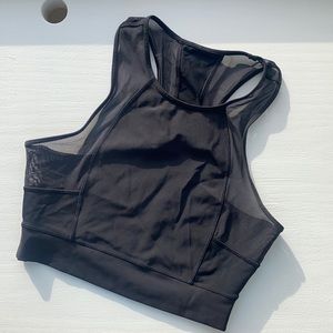 Black Lululemon tank